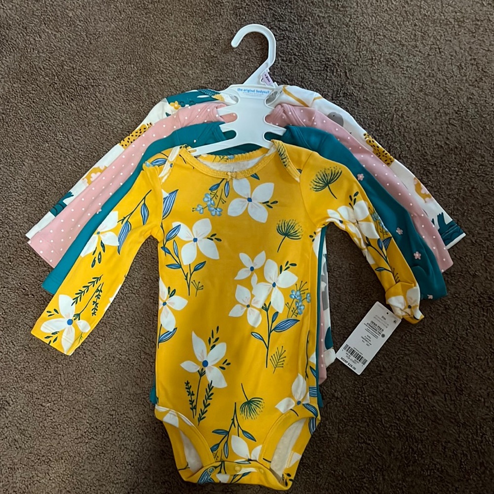 NWT Carter’s Onesies. 9 Months.